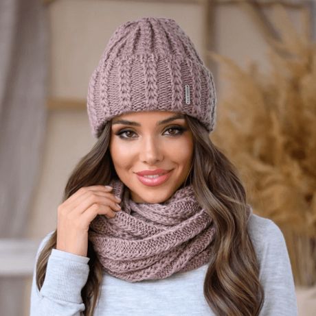 Женский комплект вязанная шапка + шарф-снуд. Шапка + шарф