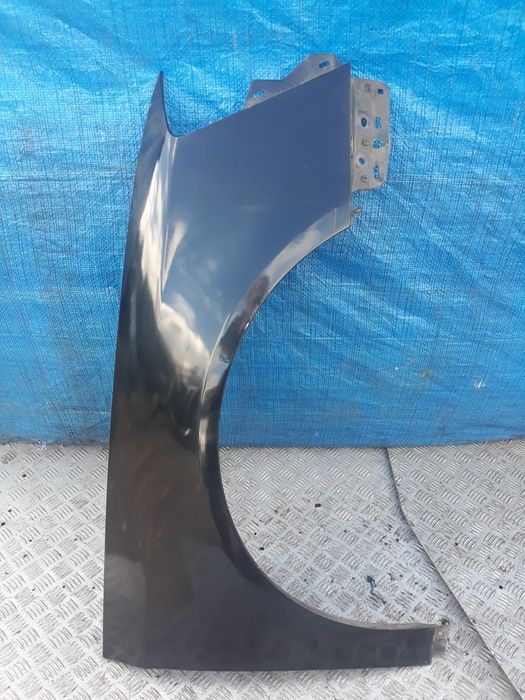 BŁOTNIK PRAWY VOLKSWAGEN PASSAT B6  KOLOR: LC9X  (2005-2010)