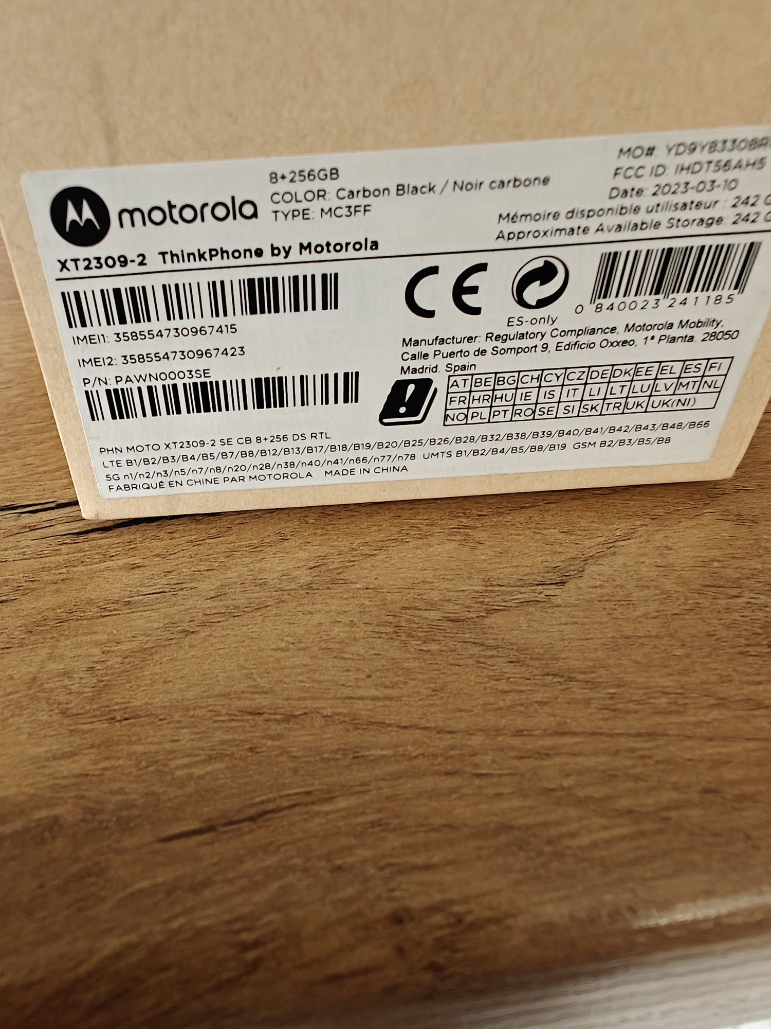 Thinkphone smartfon