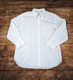 Biała elegancka koszula Brioni minimalistyczna