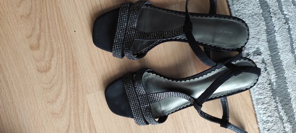 Sandałki rozmiar  38