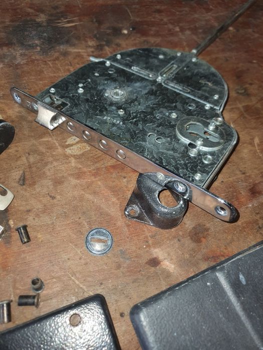 Witex super lock wieloryglowy  do drzwi antywłamaniowy