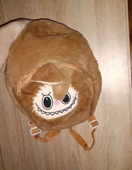 Pluszowy plecak labubu dla dzieci