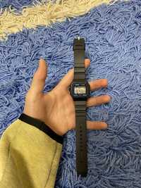 Продам оригінальний годинник Casio F-91W