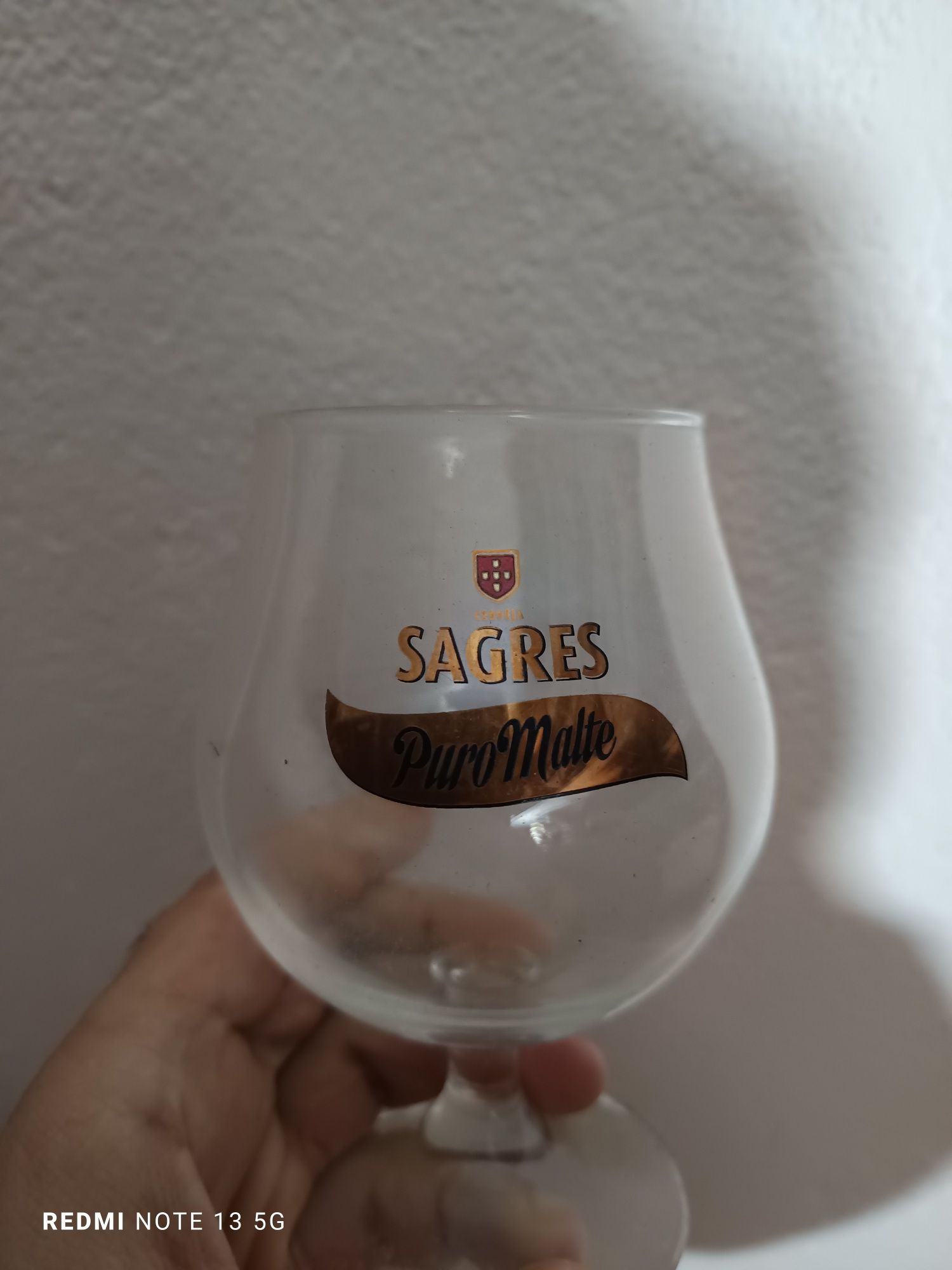 Copos variados hotelaria