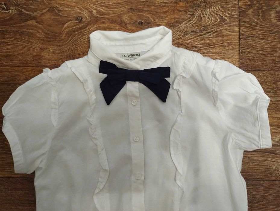 Блузки  Waikiki, білі рубашки шкільні для дівчинки стан нових Брюки