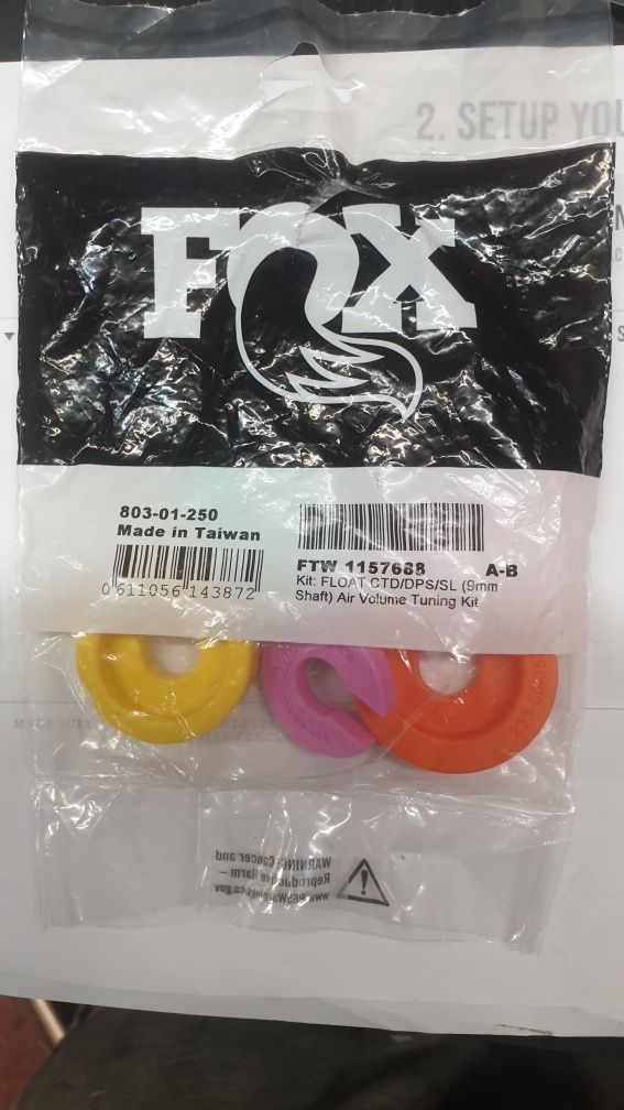 Zestaw tokenów fox damper volume spacer tuning kit amortyzator