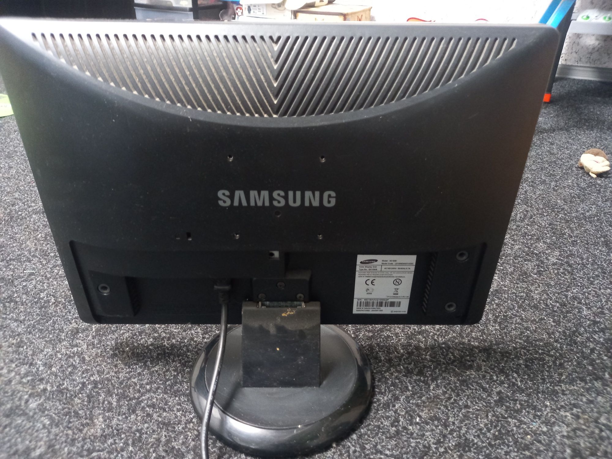 Продам монитор samsung 19 дюймов.