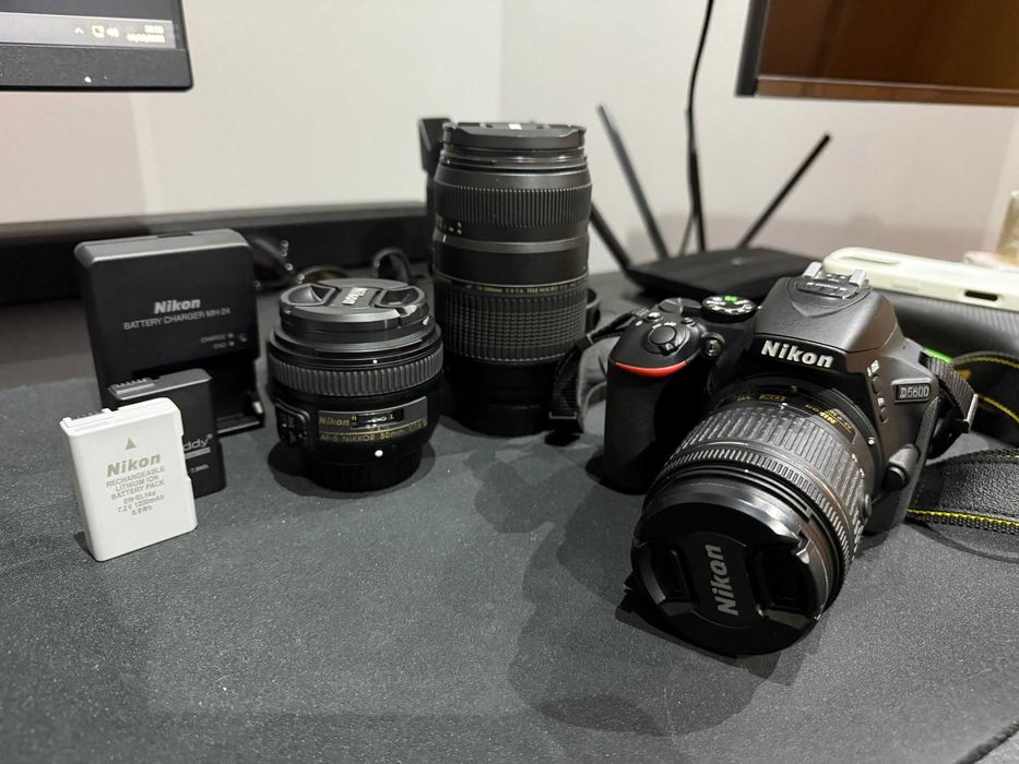 Nikon D5600 com 3 lentes