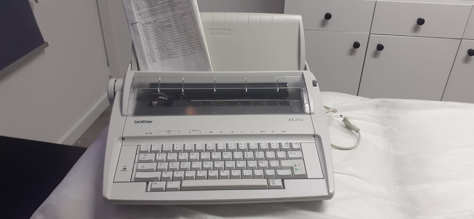 Máquina de escrever electrónica brother ax 310