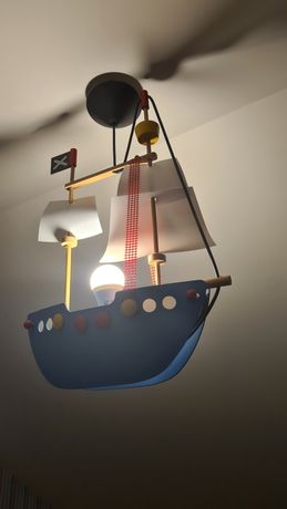 Lampa wisząca statek piracki