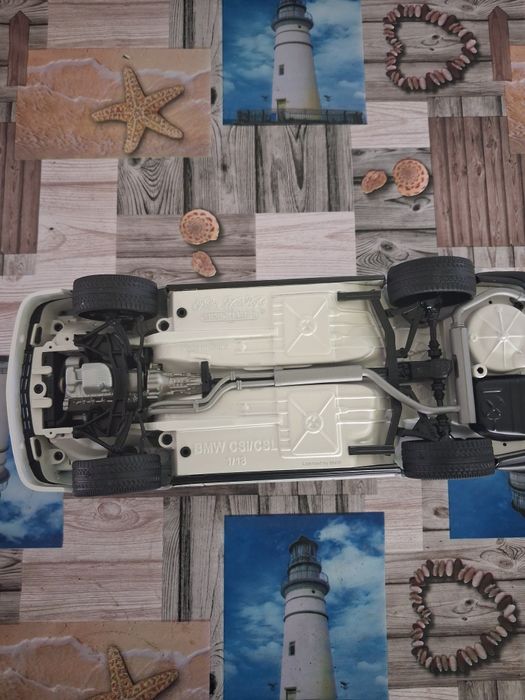 Bmw 3.0 CSL minichamps 1:18 kolekcjonerski