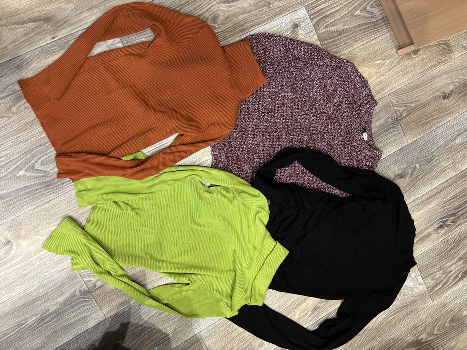 Продам жіночі светрики