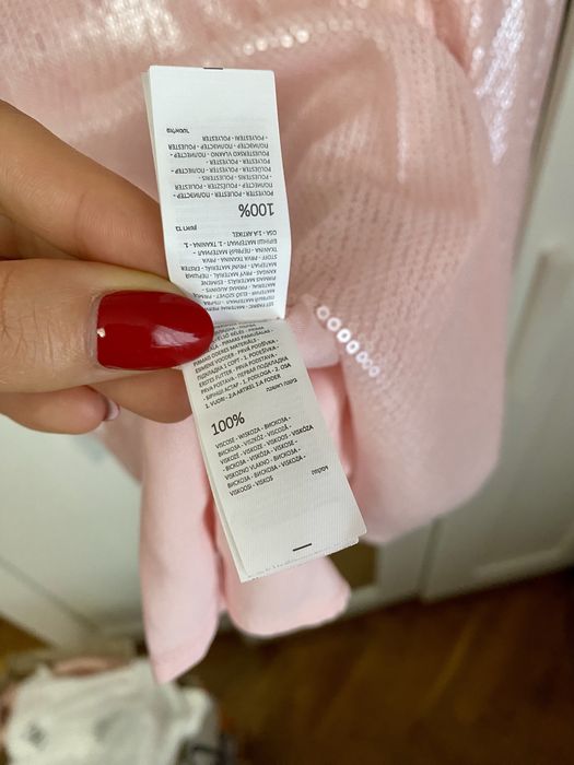 Плаття на дівчинку в паєтках Reserved як нове - 146р