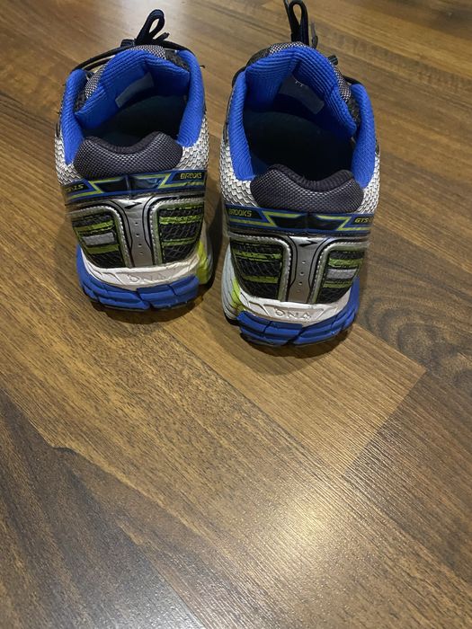 Кросівки brooks 45,5