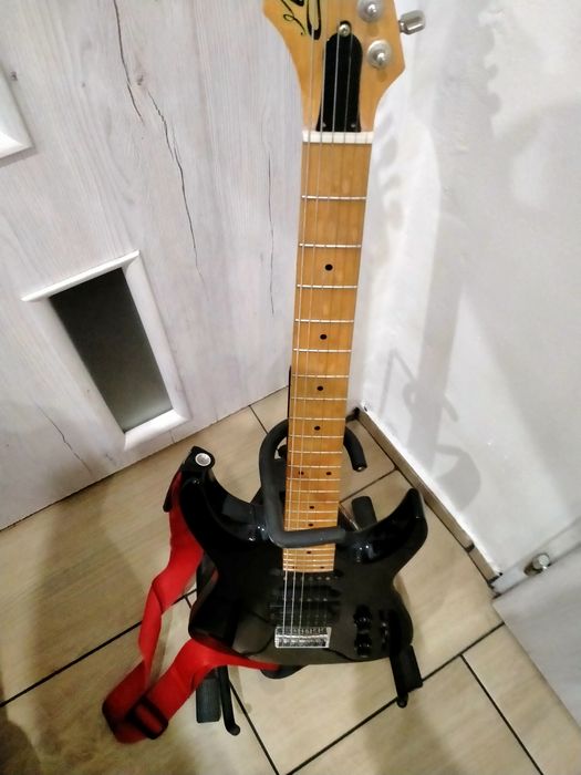 Sprzedam gitarę elektryczną