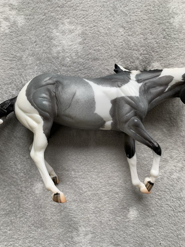 Breyer traditional Out of the blue Collector Club 2019