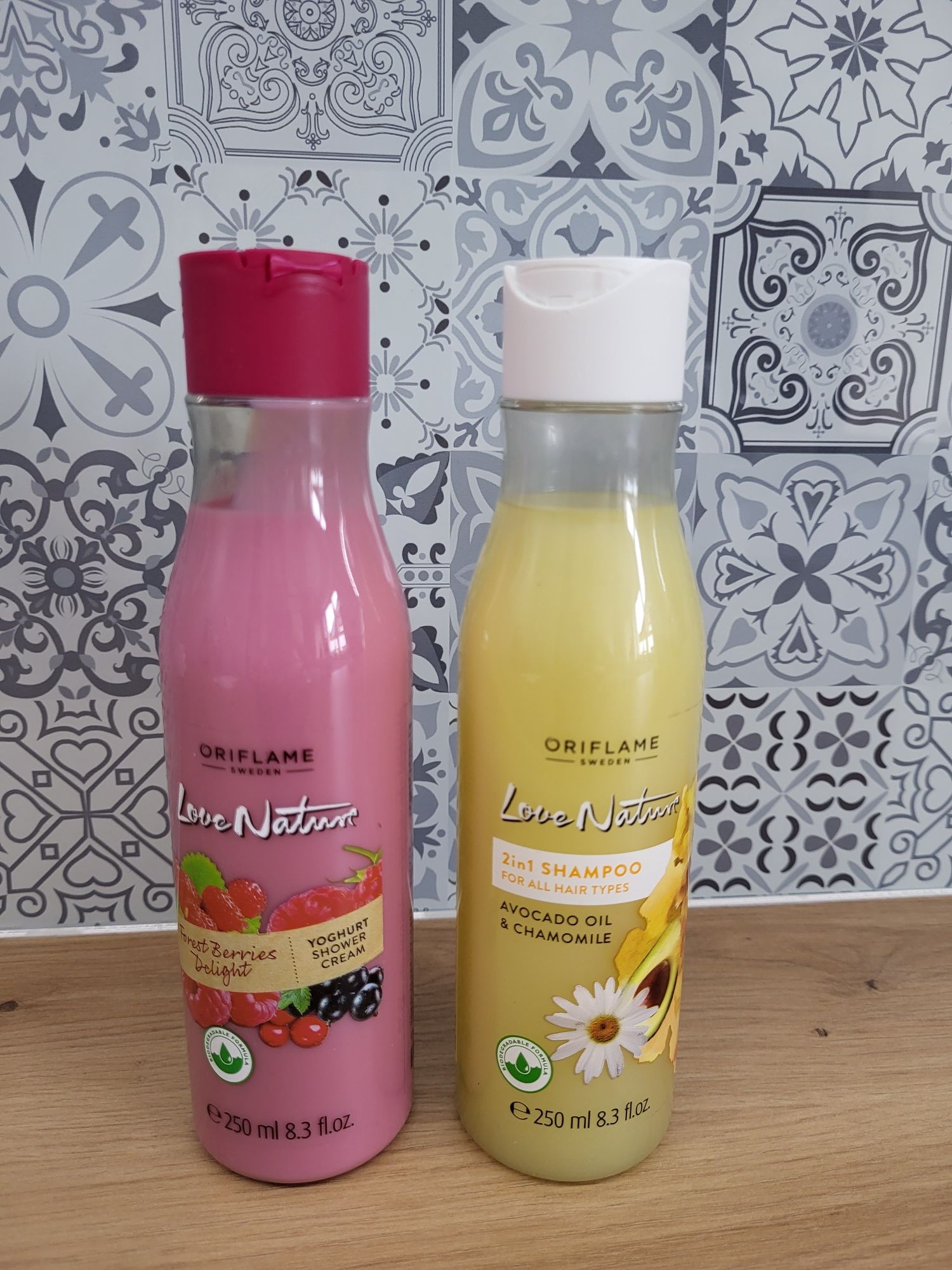 Kremowy żel pod prysznic Love Nature Forest Berries Delight