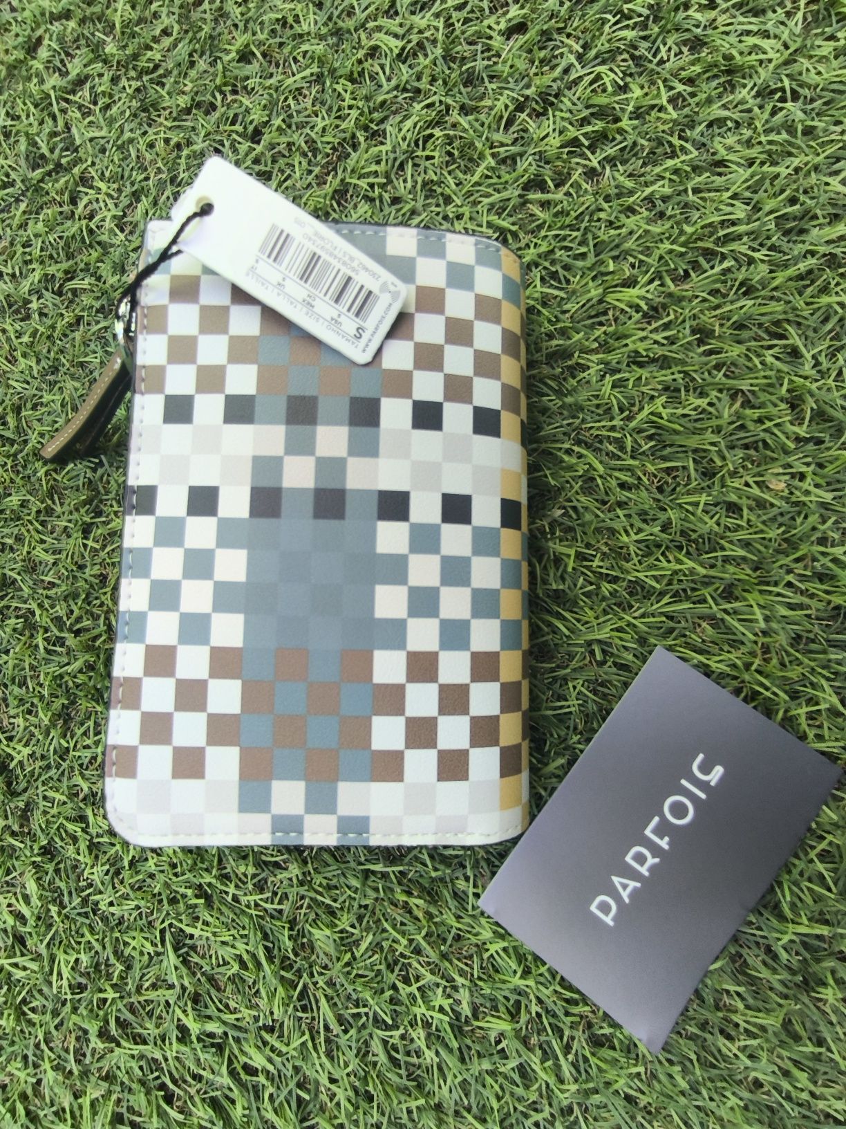 Porta-moedas Parfois com estampado de quadrados