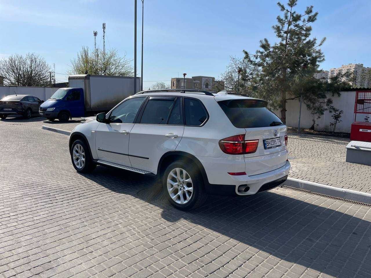 BMW X 5 e70 X-drive 35i ( без подкрасов)