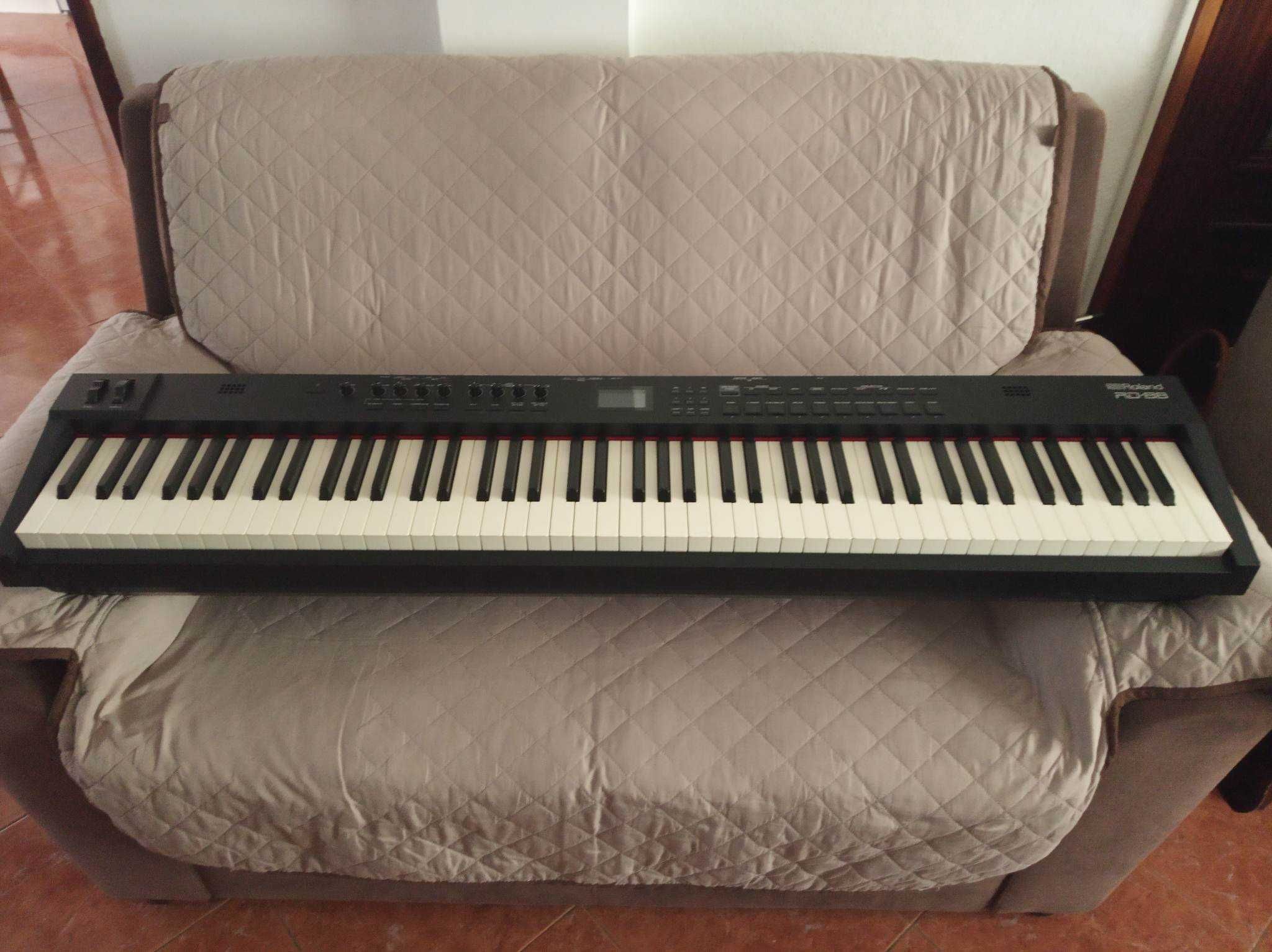 Piano Roland RD-88 praticamente novo