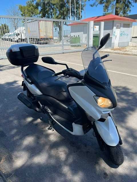 Yamaha XMAX 250 Sport