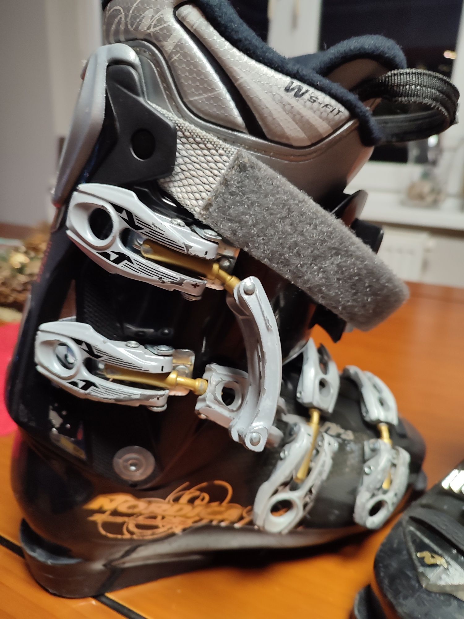 Buty narciarskie damskie Nordica rozmiar 37-38