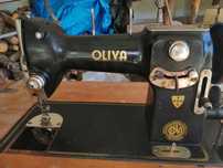 Máquina de costura Antiga OLIVA - a funcionar com correia