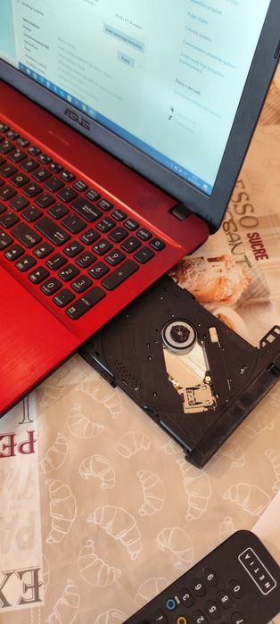 Laptop Asus F541u 8G RAM/500G SSD