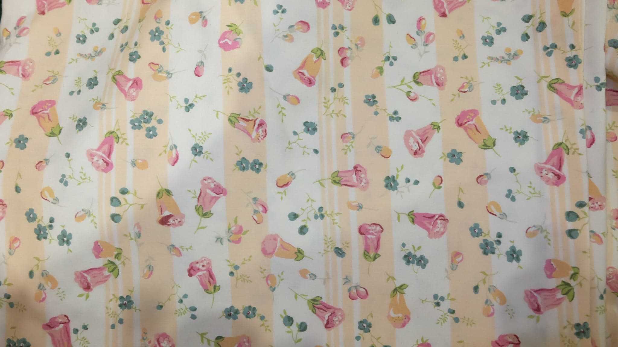 cortinados com motivos florais
