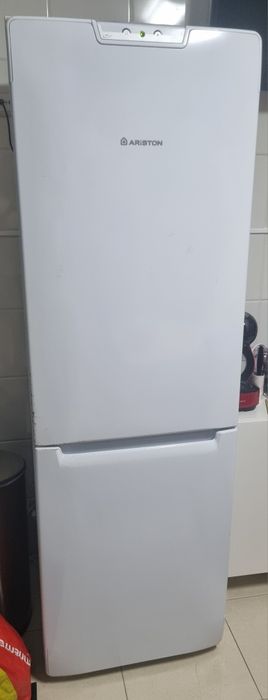 Frigorífico Ariston combinado
