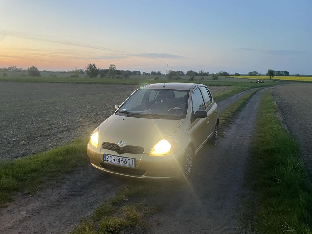 Toyota Yaris 1 1.0 2000