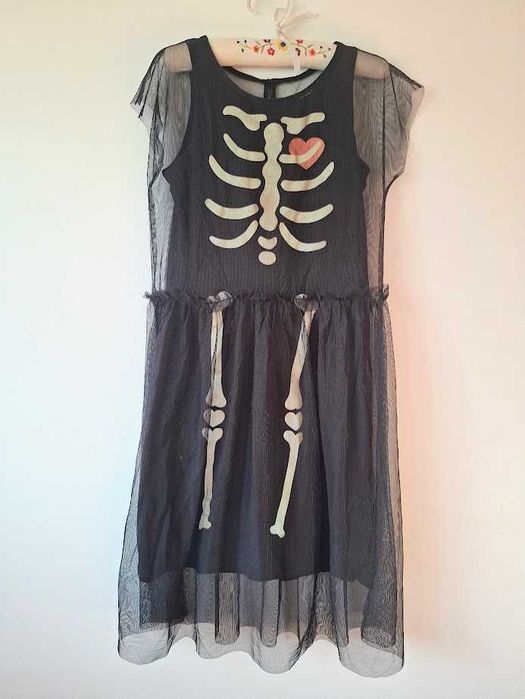 Vestido H&M de esqueleto Halloween para 8-9 anos (134cm)
