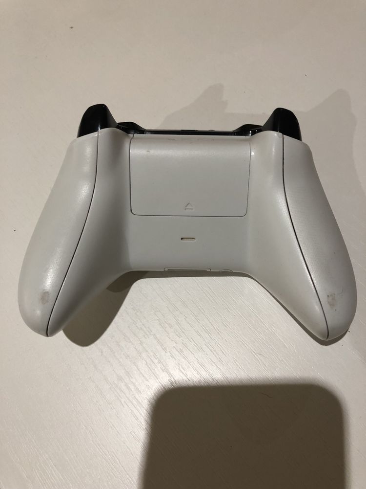 Pad xbox one / series / PC Biały