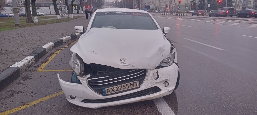 Продам Peugeot 301