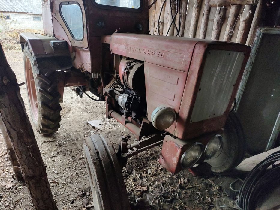 Трактор Т-25 та інвентар до нього