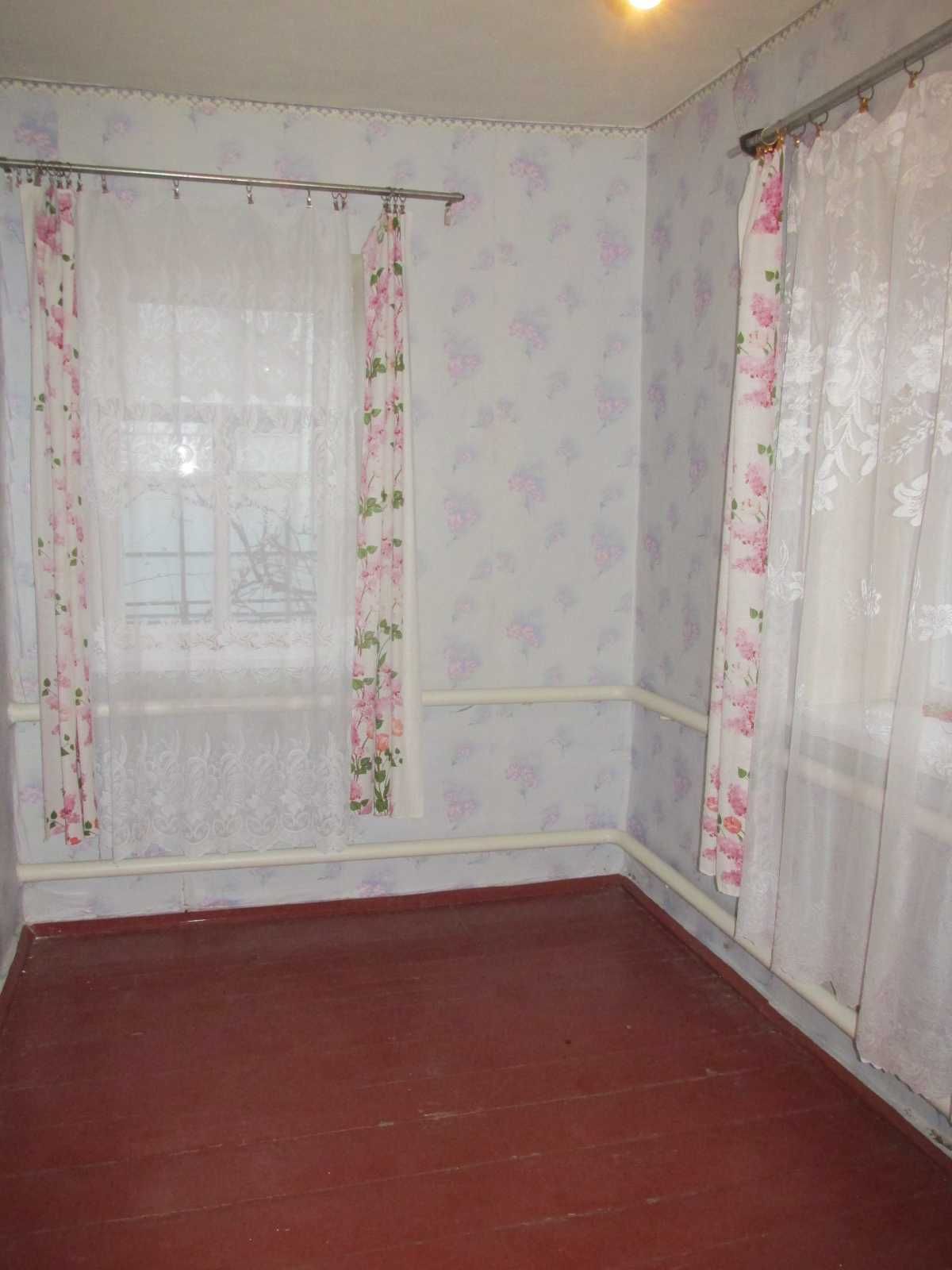 Продам газифікований будинок по вул. Кармелюка, р-н 8 школи