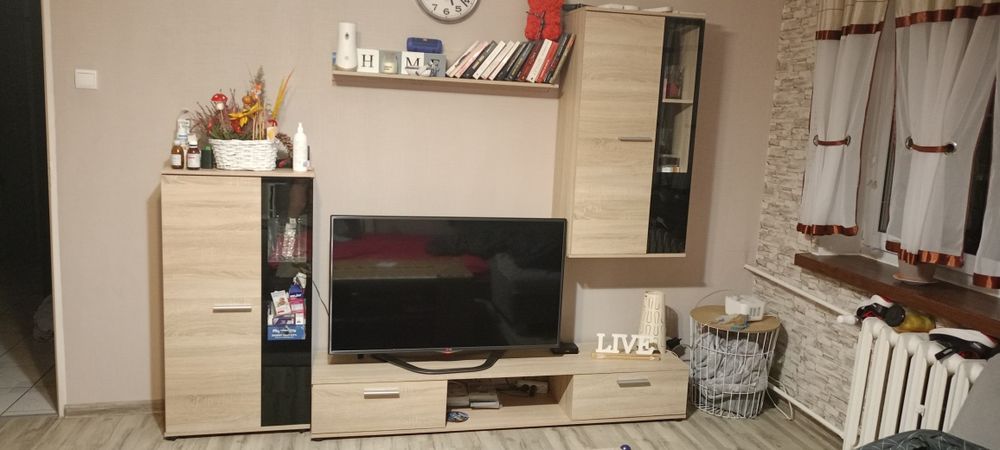 Meble do salonu w dobrym stanie