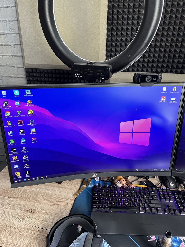 Monitor ASUS ROG STRIX XG27VQ Curved