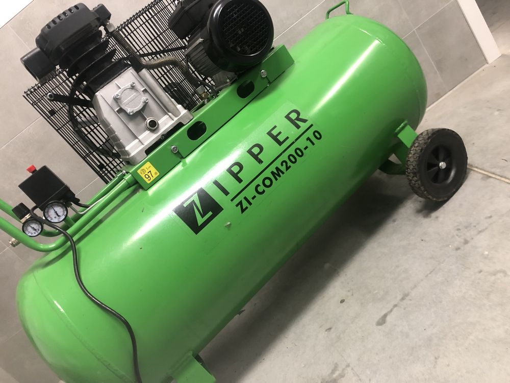 Profesionalny duży kompresor ZIPPER ZI COM 200-10  200 l/10bar