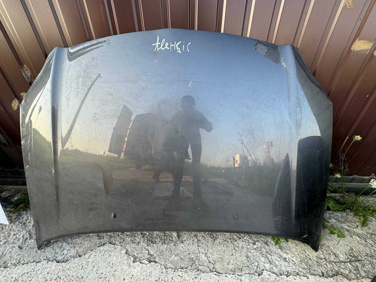 Капот до Toyota Avensis 2003-2008