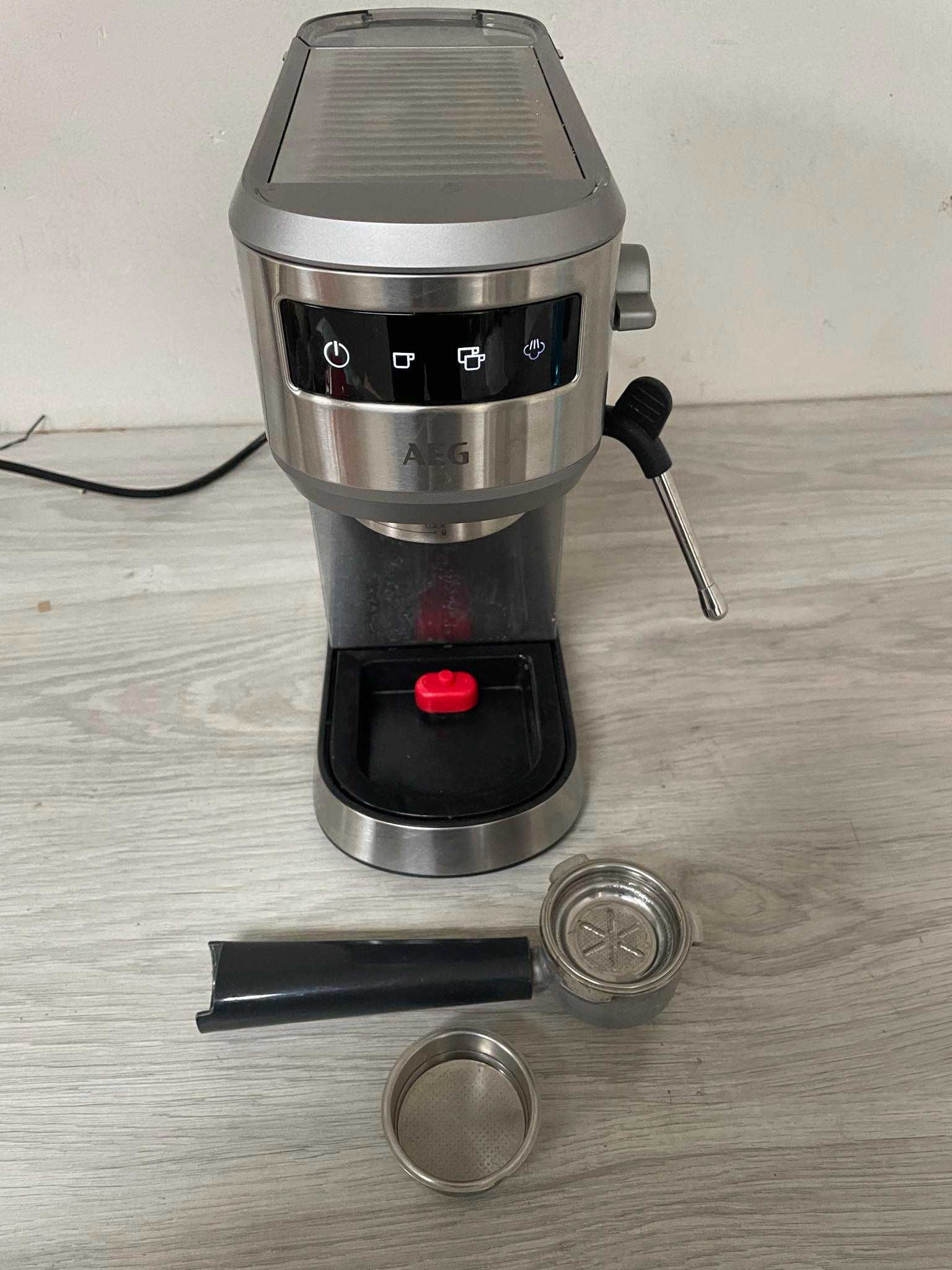 Ekspres AEG EC6-1-6BST