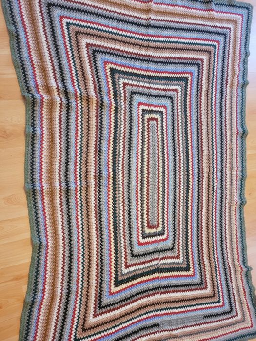 Koc ręcznie robiony na drutach