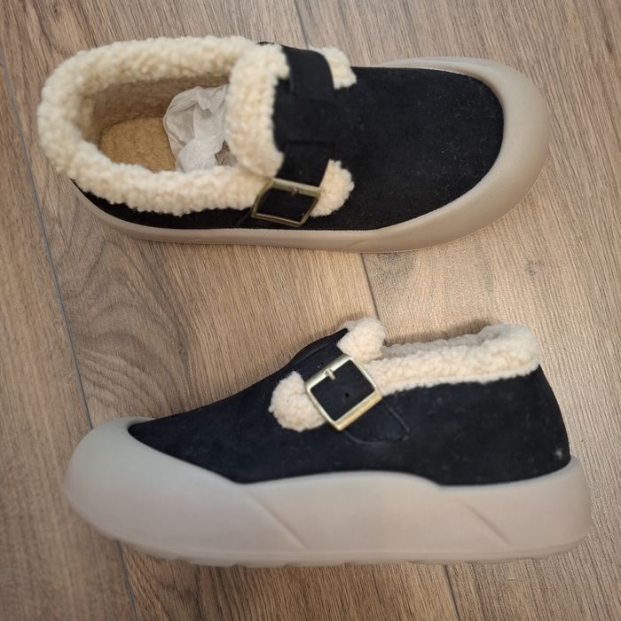 Взуття 37-37,5 нове!