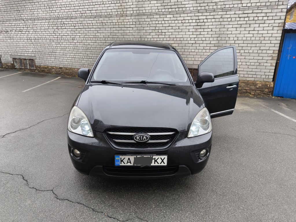 Автомобіль Kia Carens 2.0 бенз., 2008р