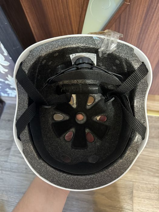 Шлем Lionelo helmet white