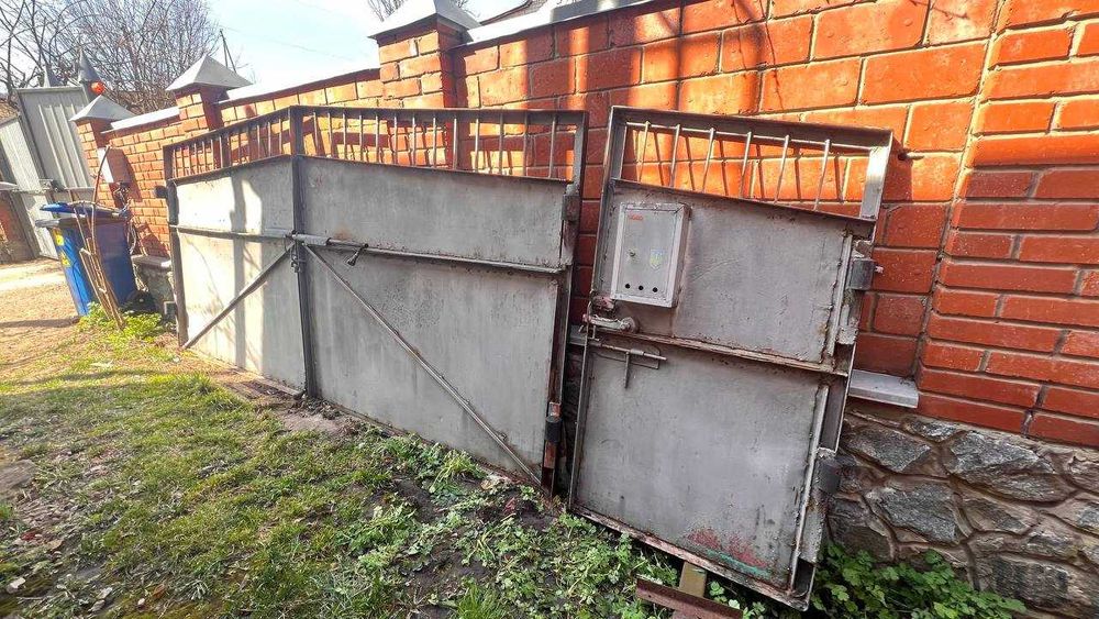 Продам ворота та калітку