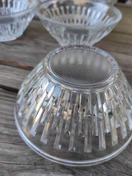 Komplet 6 salaterek szklanych