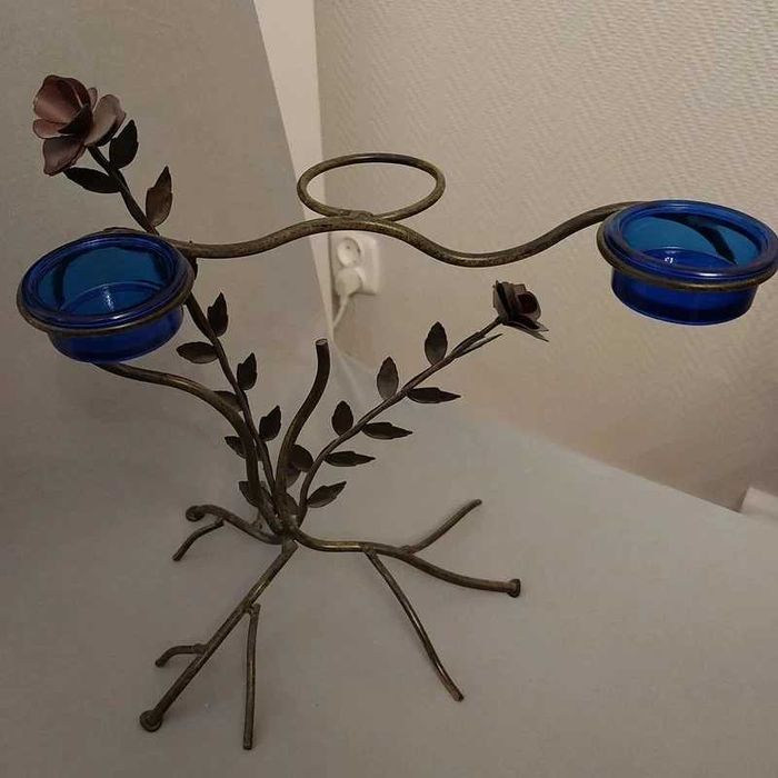 Dwa świeczniki tealight