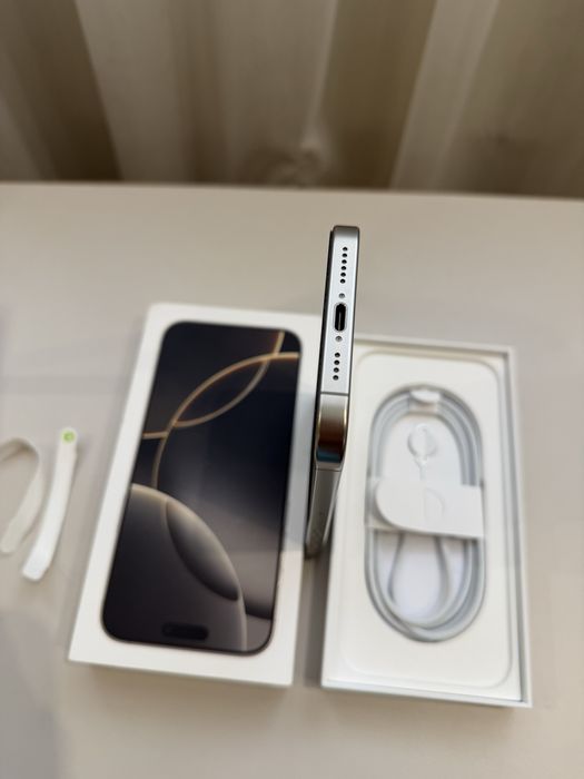 Iphone 16 Pro Max 256gb Natural Titanium як новий